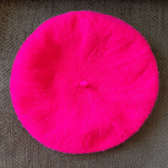 Raspberry Beret’ - Picture 2 of 2